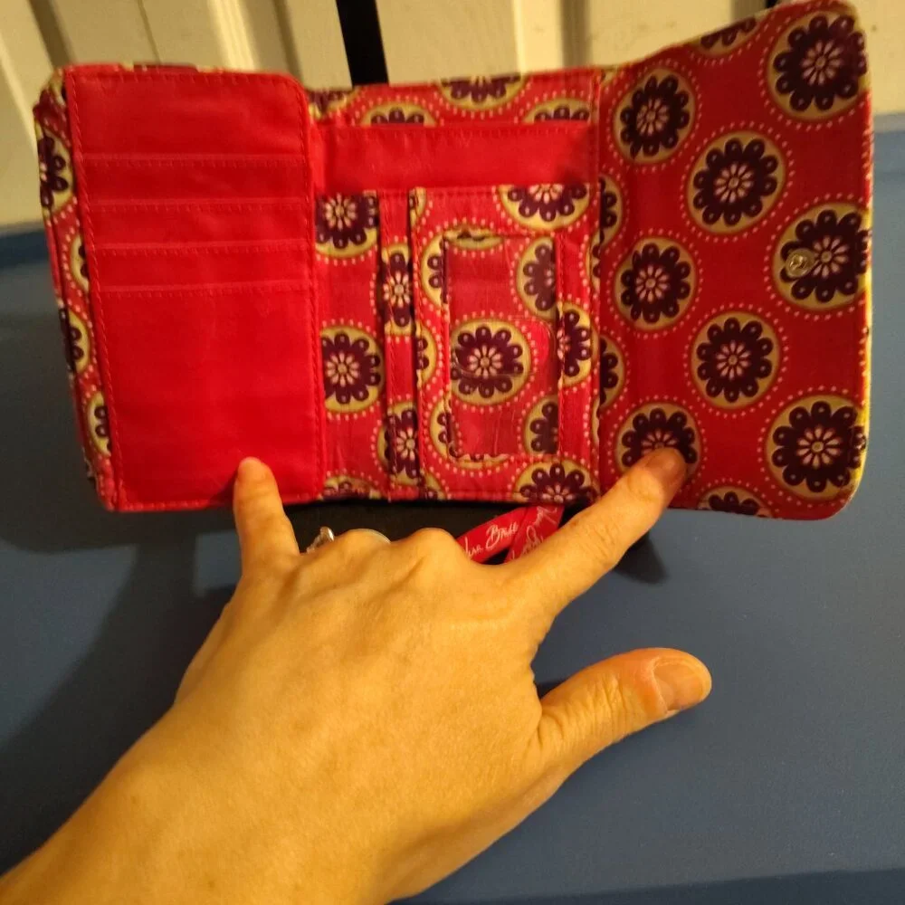 Vera Bradley Women’s Riley Compact Wallet - Picture 3 of 4